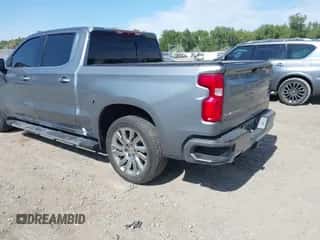 2019 Chevrolet Silverado 1500 High Country z VIN 1GCUYHEL8KZ245008, wystawiony jako IAAI lot #43038661 z przebiegiem 56 072 mil mil oraz . Historia ofert i sprzedaży dostępna na DreamBid. Obrazek 3.