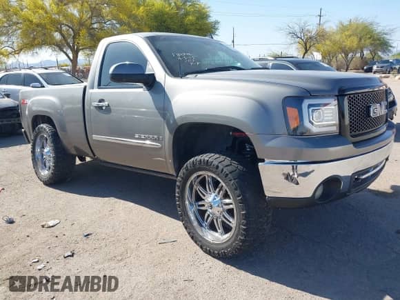 2008 GMC Sierra 1500 Work Truck с VIN 1GTEC14J28Z282364, выставлен на аукционе IAAI как лот 42010184 с пробегом 193 372 миль миль и . История ставок и продаж доступна на DreamBid. Изображение 1.