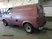 1985 Chevrolet Astro z VIN 1GCDM15N6FB158114, wystawiony jako Copart lot #58625295 z przebiegiem 97 643 mil mil oraz Czysty tytuł • Clean title. Historia ofert i sprzedaży dostępna na DreamBid. Obrazek 2.
