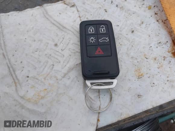 2018 Volvo S60 Dynamic с VIN YV140MTL8J2465284, выставлен на аукционе IAAI как лот 41301104 с пробегом 107 227 миль миль и . История ставок и продаж доступна на DreamBid. Изображение 11.