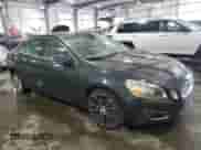 2013 Volvo S60 T6 R-Design Platinum с VIN YV1902FH1D1229913, выставлен на аукционе Copart как лот 71681125 с пробегом 129 365 миль миль и Чистый • Clean title. История ставок и продаж доступна на DreamBid. Изображение 4.