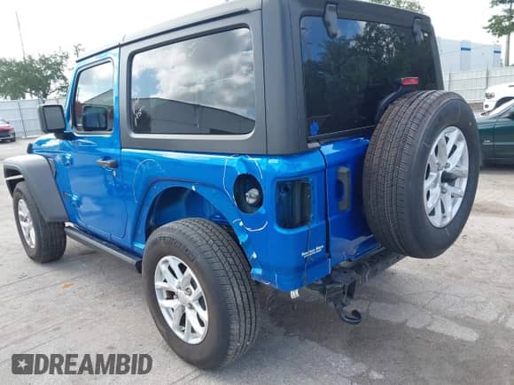 2023 Jeep Wrangler Sport S с VIN 1C4GJXAN7PW681750, выставлен на аукционе IAAI как лот 42736422 с пробегом 15 710 миль миль и . История ставок и продаж доступна на DreamBid. Изображение 6.