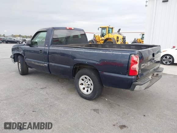 2005 Chevrolet Silverado 1500 Work Truck with VIN 1GCEC14Z05Z249610, listed as a IAAI auction lot 41805963 with 263,900 mi miles and . Bid and sale history available at DreamBid. Image 3.