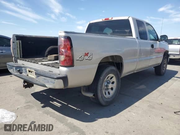 2006 Chevrolet Silverado 1500 LT1 with VIN 2GCEK19V861347691, listed as a Copart auction lot 70698725 with 335,858 mi miles and Clean title. Bid and sale history available at DreamBid. Image 3.