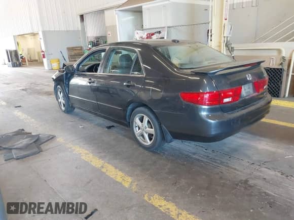 2005 Honda Accord EX-L with VIN 1HGCM568X5A179629, listed as a IAAI auction lot 42794590 with 197,452 mi miles and . Bid and sale history available at DreamBid. Image 3.