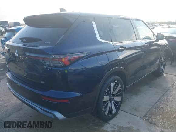 2025 Mitsubishi Outlander SE с VIN JA4J4VA85SZ047463, выставлен на аукционе IAAI как лот 43551119 с пробегом 6 297 миль миль и . История ставок и продаж доступна на DreamBid. Изображение 4.