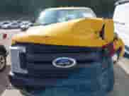 2019 Ford F-250 XL z VIN 1FTBF2B6XKED49175, wystawiony jako IAAI lot #42332555 z przebiegiem 84 053 mil mil oraz . Historia ofert i sprzedaży dostępna na DreamBid. Obrazek 6.