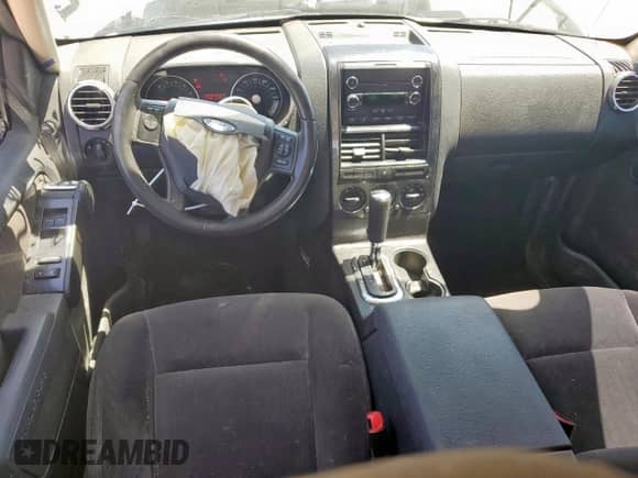 2010 Ford Explorer XLT z VIN 1FMEU6DE7AUA81491, wystawiony jako Copart lot #64130645 z przebiegiem 408 534 mil mil oraz Szkoda całkowita • Salvage title. Historia ofert i sprzedaży dostępna na DreamBid. Obrazek 8.