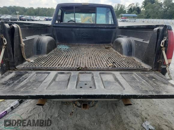 1990 Chevrolet Silverado 1500 с VIN 1GCDK14KXLZ207783, выставлен на аукционе Copart как лот 69906545 с пробегом 175 472 миль миль и Чистый • Clean title. История ставок и продаж доступна на DreamBid. Изображение 10.