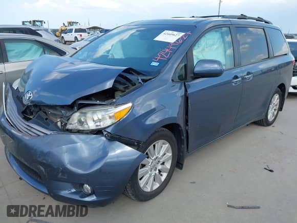 2015 Toyota Sienna Limited with VIN 5TDDK3DC8FS102900, listed as a IAAI auction lot 42449627 with 85,261 mi miles and . Bid and sale history available at DreamBid. Image 18.