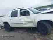 2013 Chevrolet Avalanche LTZ с VIN 3GNMCGE01DG280823, выставлен на аукционе IAAI как лот 42523302 с пробегом 193 255 миль миль и . История ставок и продаж доступна на DreamBid. Изображение 13.