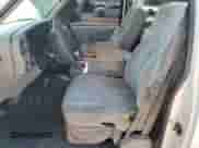 1996 GMC Sierra 1500 с VIN 1GTEC14W2TZ514059, выставлен на аукционе Copart как лот 57124765 с пробегом 179 718 миль миль и Списание • Salvage title. История ставок и продаж доступна на DreamBid. Изображение 7.