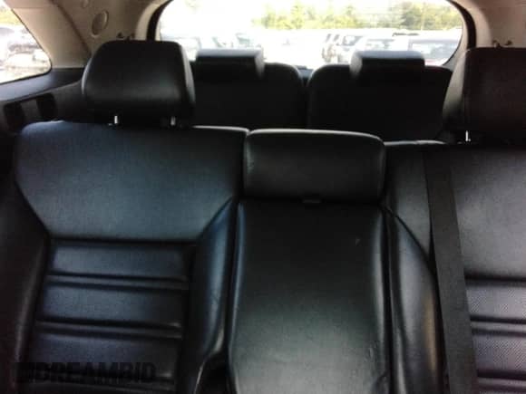 2018 Kia Sorento SX z VIN 5XYPKDA58JG430770, wystawiony jako Copart lot #67569855 z przebiegiem 193 741 mil mil oraz Czysty tytuł • Clean title. Historia ofert i sprzedaży dostępna na DreamBid. Obrazek 10.