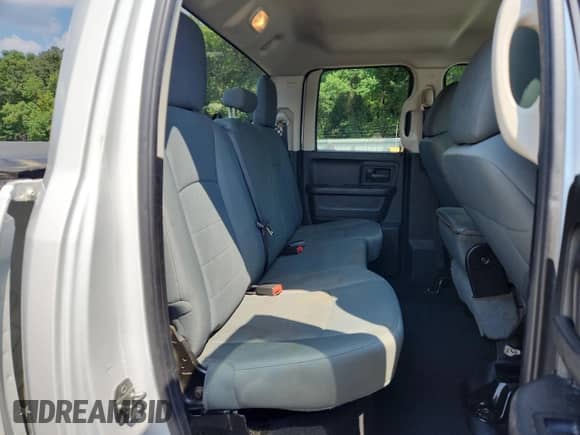 2016 Ram 1500 Tradesman z VIN 1C6RR6FG4GS174891, wystawiony jako Copart lot #80564375 z przebiegiem 213 413 mil mil oraz Szkoda całkowita • Salvage title. Historia ofert i sprzedaży dostępna na DreamBid. Obrazek 10.