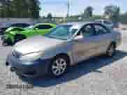 2005 Toyota Camry LE с VIN 4T1BF30K05U087646, выставлен на аукционе IAAI как лот 42348269 с пробегом 182 154 миль миль и . История ставок и продаж доступна на DreamBid. Изображение 2.