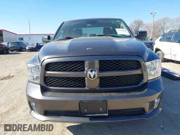 2019 Ram 1500 Express z VIN 1C6RR7FT3KS631671, wystawiony jako IAAI lot #41470320 z przebiegiem 49 588 mil mil oraz . Historia ofert i sprzedaży dostępna na DreamBid. Obrazek 13.