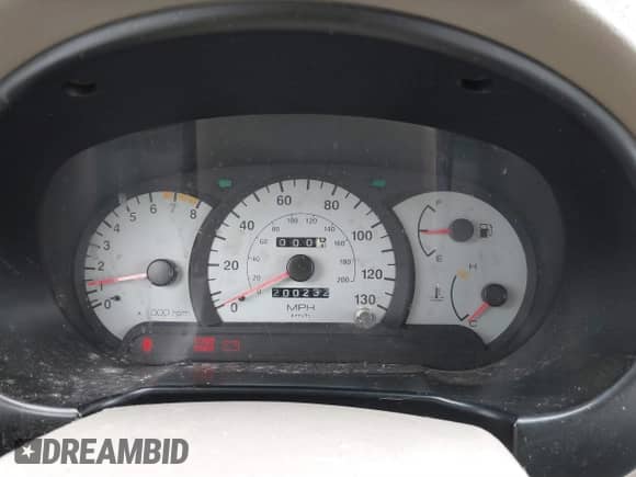 2002 Hyundai Accent GS z VIN KMHCG35CX2U199532, wystawiony jako IAAI lot #41839270 z przebiegiem 200 232 mil mil oraz . Historia ofert i sprzedaży dostępna na DreamBid. Obrazek 7.