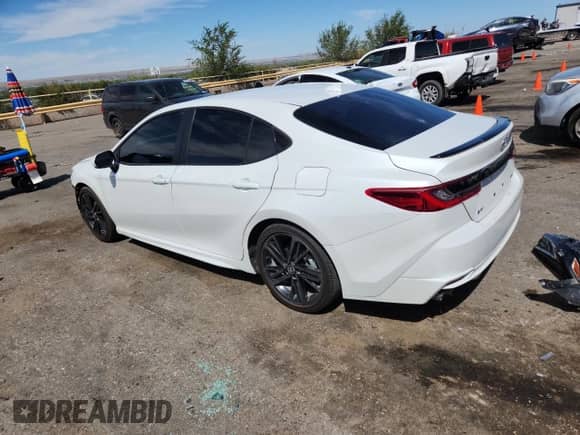 2025 Toyota Camry LE with VIN 4T1DAACK1SU058952, listed as a Copart auction lot 81319815 with 26,992 mi miles and Salvage title. Bid and sale history available at DreamBid. Image 2.