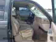 2004 Chevrolet Suburban LT с VIN 3GNEC16Z04G319450, выставлен на аукционе IAAI как лот 43003299 с пробегом 251 257 миль миль и . История ставок и продаж доступна на DreamBid. Изображение 5.