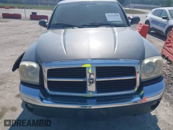 2005 Dodge Dakota SLT с VIN 1D7HE42K45S292036, выставлен на аукционе IAAI как лот 42634168 с пробегом 132 495 миль миль и . История ставок и продаж доступна на DreamBid. Изображение 6.
