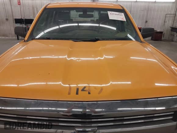 2015 Chevrolet Silverado 2500HD Work Truck z VIN 1GC1KUEG7FF622225, wystawiony jako IAAI lot #42516923 z przebiegiem 71 555 mil mil oraz . Historia ofert i sprzedaży dostępna na DreamBid. Obrazek 18.