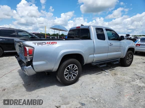 2022 Toyota Tacoma SR z VIN 3TYSZ5AN6NT091760, wystawiony jako Copart lot #63561745 z przebiegiem 61 005 mil mil oraz Szkoda całkowita • Salvage title. Historia ofert i sprzedaży dostępna na DreamBid. Obrazek 3.