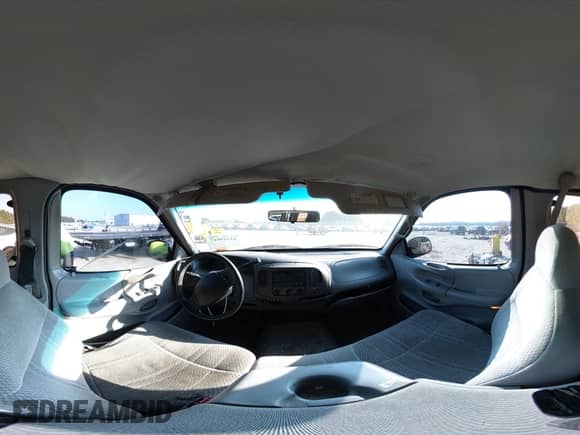 1997 Ford F-150 с VIN 1FTDX1763VNC89799, выставлен на аукционе IAAI как лот 43269047 с пробегом 143 085 миль миль и . История ставок и продаж доступна на DreamBid. Изображение 19.