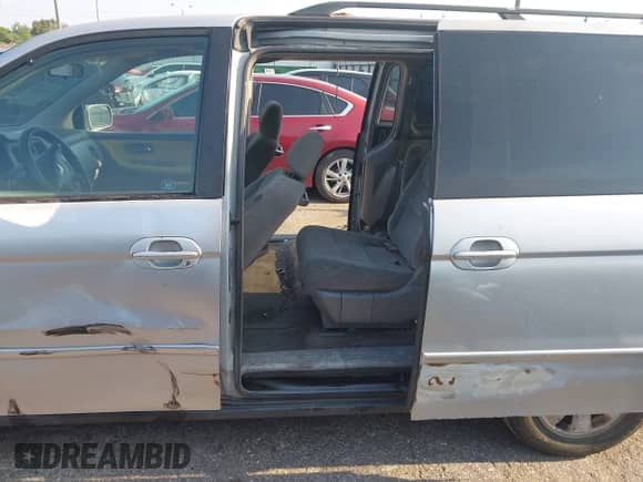 2002 Honda Odyssey EX с VIN 2HKRL18622H529775, выставлен на аукционе IAAI как лот 43034668 с пробегом 178 858 миль миль и . История ставок и продаж доступна на DreamBid. Изображение 14.