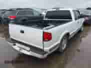1998 Chevrolet S-10 LS with VIN 1GCCS19X2W8244465, listed as a IAAI auction lot 41546730 with Not provided miles and . Bid and sale history available at DreamBid. Image 4.