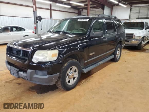 2006 Ford Explorer XLS with VIN 1FMEU62E66UA46810, listed as a Copart auction lot 68916465 with 228,750 mi miles and Salvage title. Bid and sale history available at DreamBid. Image 1.