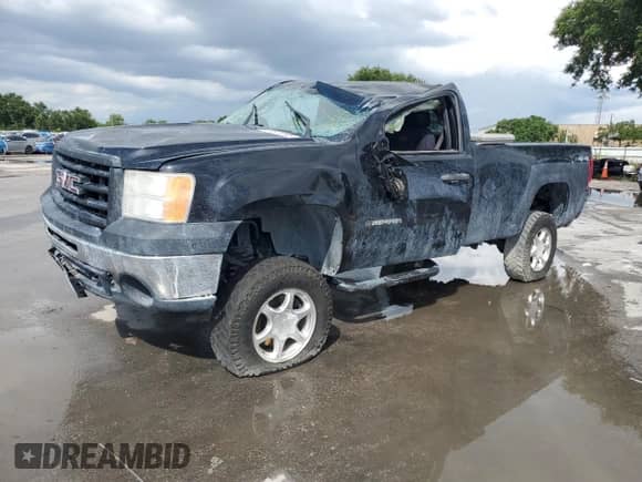 2011 GMC Sierra 1500 Work Truck z VIN 1GTN2TEA4BZ441924, wystawiony jako Copart lot #58874805 z przebiegiem 148 790 mil mil oraz Szkoda całkowita • Salvage title. Historia ofert i sprzedaży dostępna na DreamBid. Obrazek 1.