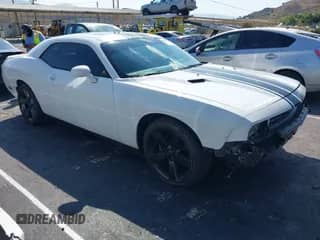 2013 Dodge Challenger SXT с VIN 2C3CDYAG0DH511936, выставлен на аукционе IAAI как лот 43316730 с пробегом 173 412 миль миль и . История ставок и продаж доступна на DreamBid. Изображение 1.
