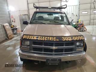 1997 Chevrolet Silverado 2500 с VIN 1GCGK24R4VZ218989, выставлен на аукционе Copart как лот 81666954 с пробегом 286 219 миль миль и Списание • Salvage title. История ставок и продаж доступна на DreamBid. Изображение 5.