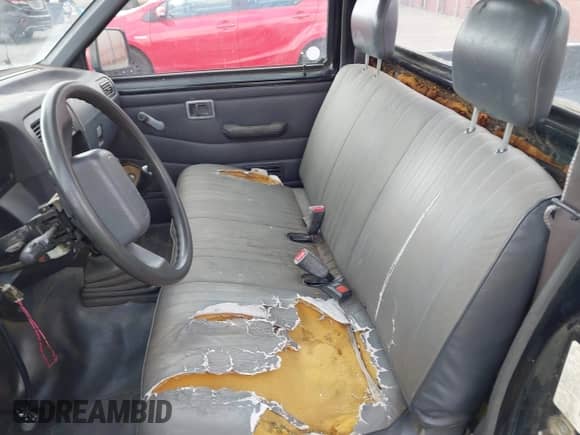 1994 Nissan Frontier with VIN 1N6SD11S0RC314212, listed as a IAAI auction lot 42121708 with 161,292 mi miles and . Bid and sale history available at DreamBid. Image 8.