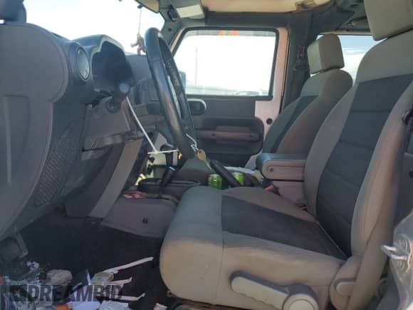 2008 Jeep Wrangler X с VIN 1J4FA241X8L567584, выставлен на аукционе Copart как лот 81886935 с пробегом Не указан миль и Списание • Salvage title. История ставок и продаж доступна на DreamBid. Изображение 7.