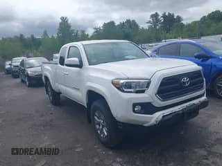 2016 Toyota Tacoma SR с VIN 5TFSX5ENXGX046782, выставлен на аукционе IAAI как лот 42292403 с пробегом 110 711 миль миль и . История ставок и продаж доступна на DreamBid. Изображение 1.