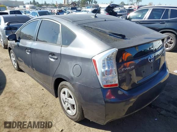 2011 Toyota Prius II with VIN JTDKN3DU3B1408286, listed as a IAAI auction lot 43562316 with 218,306 mi miles and . Bid and sale history available at DreamBid. Image 3.