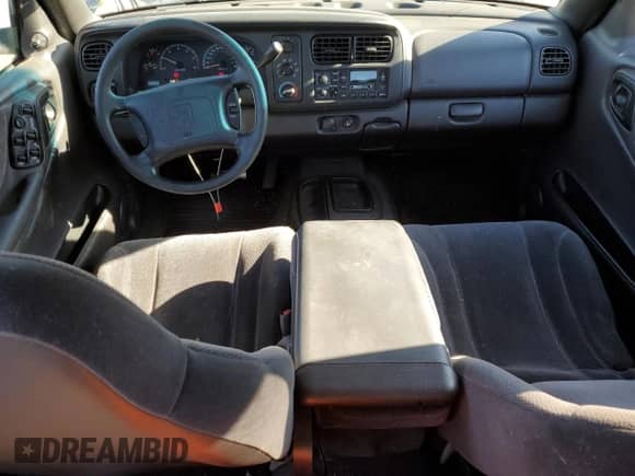 2000 Dodge Dakota Sport with VIN 1B7GL2AX5YS681561, listed as a Copart auction lot 82685694 with 193,024 mi miles and Clean title. Bid and sale history available at DreamBid. Image 8.
