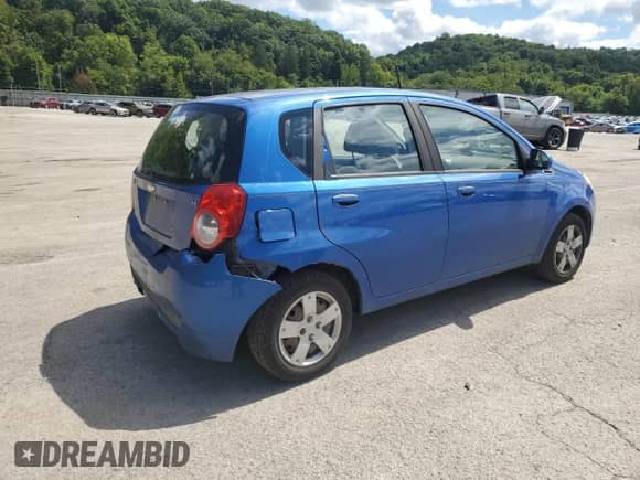 2010 Chevrolet Aveo 1LT с VIN KL1TD6DE8AB116070, выставлен на аукционе Copart как лот 70183435 с пробегом 155 075 миль миль и Списание • Salvage title. История ставок и продаж доступна на DreamBid. Изображение 3.
