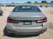 2022 BMW 5 Series 540i xDrive z VIN WBA73BJ01NWX68037, wystawiony jako Copart lot #71298785 z przebiegiem Nie podano mil oraz Szkoda całkowita • Salvage title. Historia ofert i sprzedaży dostępna na DreamBid. Obrazek 6.