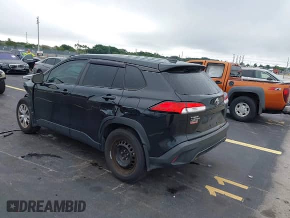 2022 Toyota Corolla Cross L with VIN 7MUAAAAG7NV001692, listed as a IAAI auction lot 43191085 with 117,121 mi miles and . Bid and sale history available at DreamBid. Image 3.