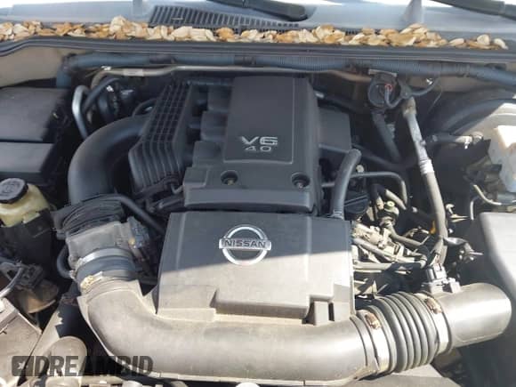 2006 Nissan Pathfinder SE z VIN 5N1AR18U66C605232, wystawiony jako IAAI lot #43336363 z przebiegiem 181 663 mil mil oraz . Historia ofert i sprzedaży dostępna na DreamBid. Obrazek 10.