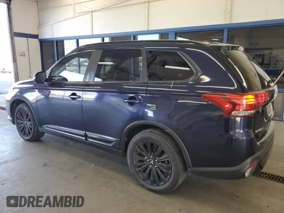 2020 Mitsubishi Outlander ES with VIN JA4AZ3A34LZ036854, listed as a Copart auction lot 82275605 with 119,572 mi miles and Salvage title. Bid and sale history available at DreamBid. Image 2.