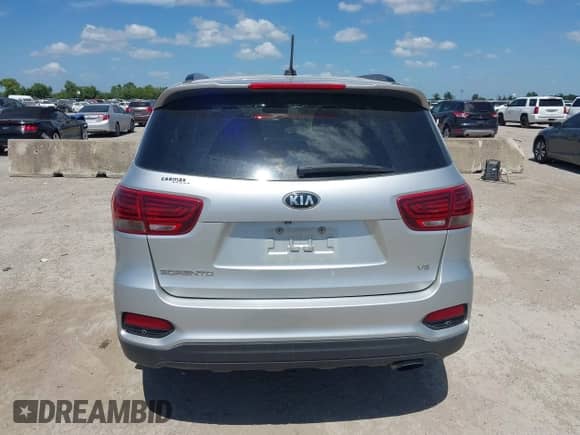 2019 Kia Sorento LX с VIN 5XYPG4A5XKG595139, выставлен на аукционе IAAI как лот 42789488 с пробегом 163 541 миль миль и . История ставок и продаж доступна на DreamBid. Изображение 16.