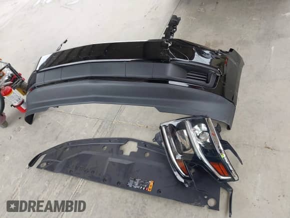 2018 Chevrolet Tahoe LS с VIN 1GNSKAKC0JR263366, выставлен на аукционе IAAI как лот 43335322 с пробегом 72 600 миль миль и . История ставок и продаж доступна на DreamBid. Изображение 12.