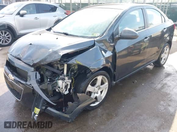 2016 Chevrolet Sonic LTZ с VIN 1G1JE5SB9G4133949, выставлен на аукционе IAAI как лот 42162127 с пробегом 153 782 миль миль и . История ставок и продаж доступна на DreamBid. Изображение 6.