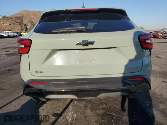 2025 Chevrolet Trax ACTIV с VIN KL77LKEP5SC037437, выставлен на аукционе Copart как лот 70948585 с пробегом 21 014 миль миль и Списание • Salvage title. История ставок и продаж доступна на DreamBid. Изображение 6.