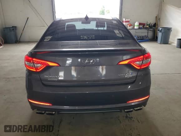 2015 Hyundai Sonata Limited with VIN 5NPE34AB9FH239613, listed as a Copart auction lot 68339825 with 143,461 mi miles and Salvage title. Bid and sale history available at DreamBid. Image 6.