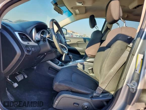 2017 Dodge Journey SXT with VIN 3C4PDCBG2HT571308, listed as a Copart auction lot 85898355 with 183,429 mi miles and Clean title. Bid and sale history available at DreamBid. Image 7.
