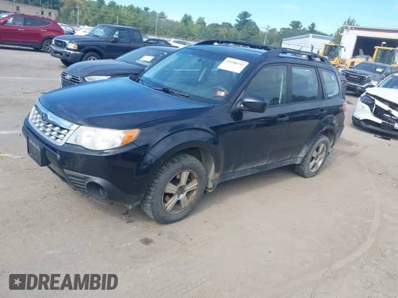 2013 Subaru Forester X z VIN JF2SHABC4DH444005, wystawiony jako IAAI lot #43240742 z przebiegiem 186 719 mil mil oraz . Historia ofert i sprzedaży dostępna na DreamBid. Obrazek 2.